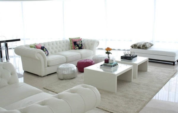 sofá clássico branco