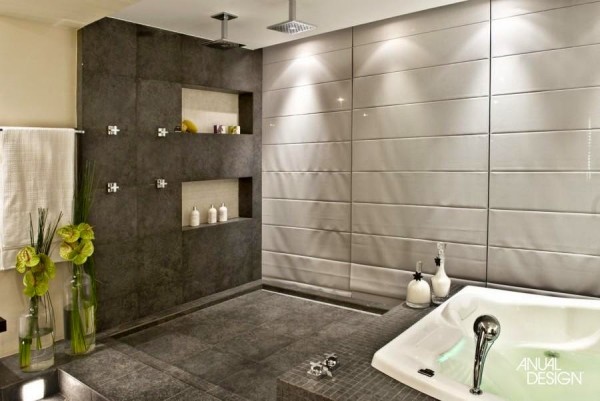banheiro casal ducha teto nicho spa jacuzzi
